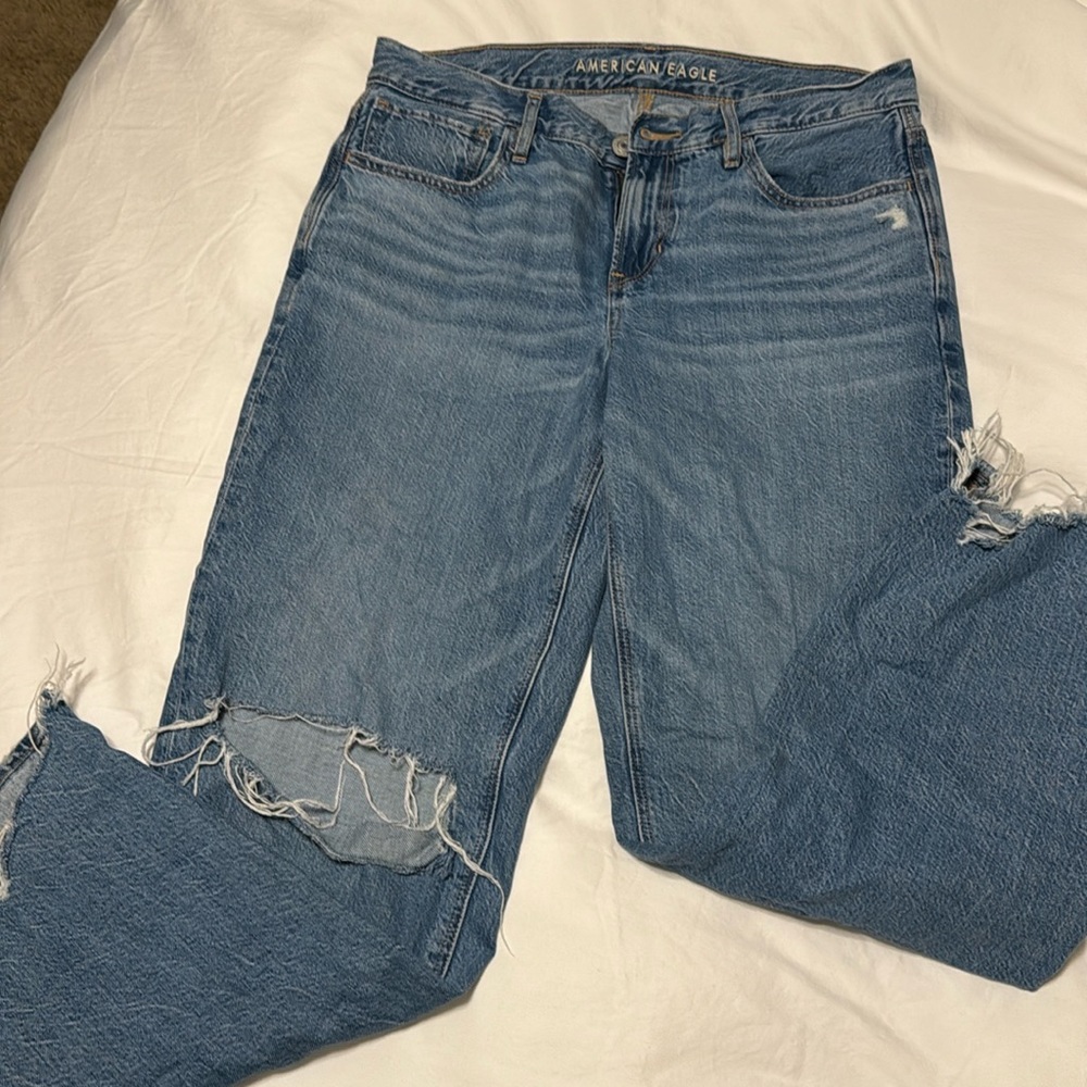 American Eagle 90’s straight leg jeans - size 10